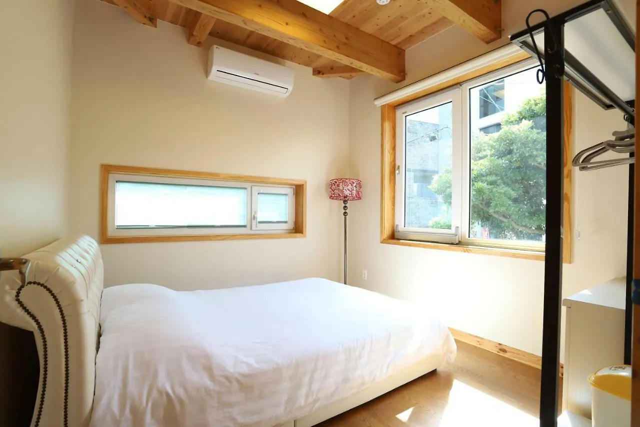 Jeju Lake Pension Casa de Férias
